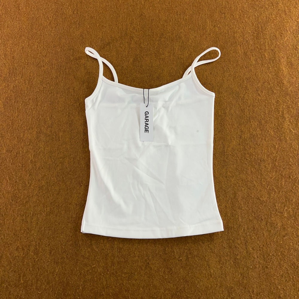 Garage Women XS White Sleek Scoop Cami Spaghetti Strap Tank Top NWT *Flaw